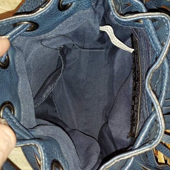 SONDRA ROBERTS SQUARED Blue Fringe Faux Leather Crossbody Bucket Shoulder Bag - Picture 13 of 16